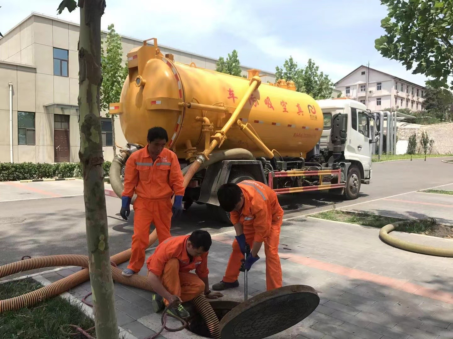 宣城化粪池清理与5-8吨吸粪车施工效率分析